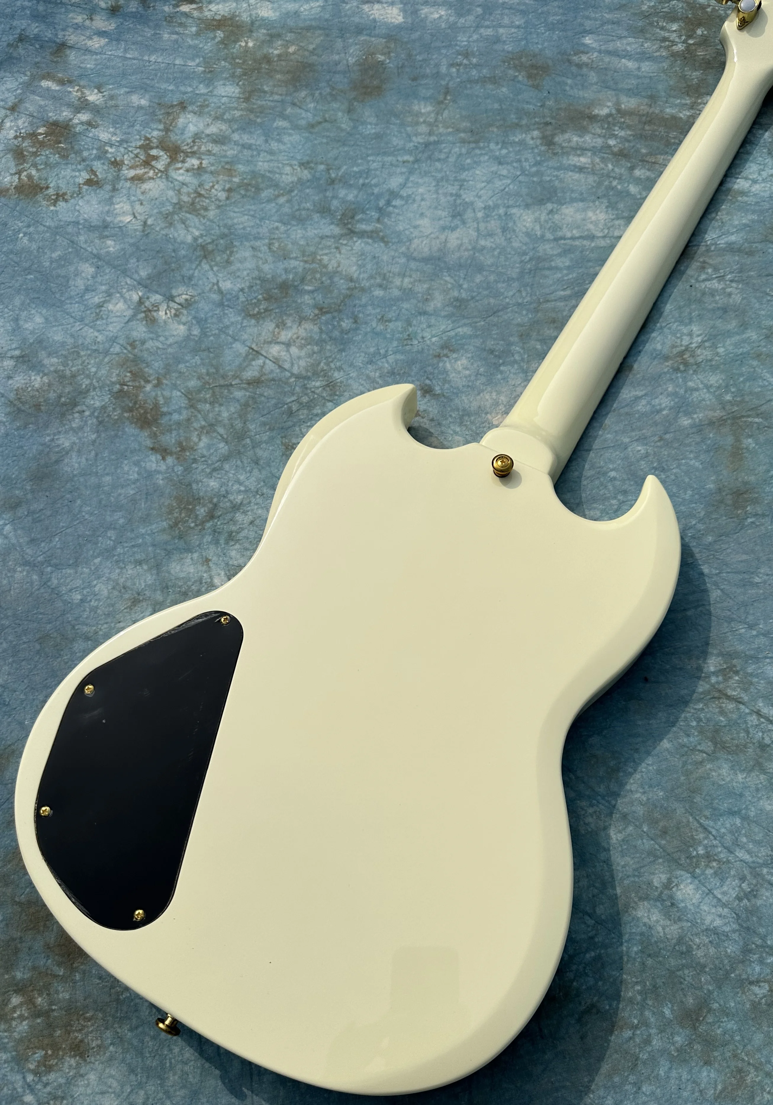 Customized electric guitar, SG electric guitar, cream white, Peach blossom core wood body, rose wood fingerboard，in stock, quick