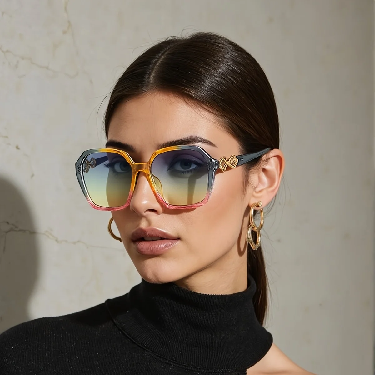 Vintage-Sonnenbrille für Damen, transparenter Rahmen, Farbverlaufsbrille, großer Rahmen und personalisierte Charm-Design-Brille für Damen