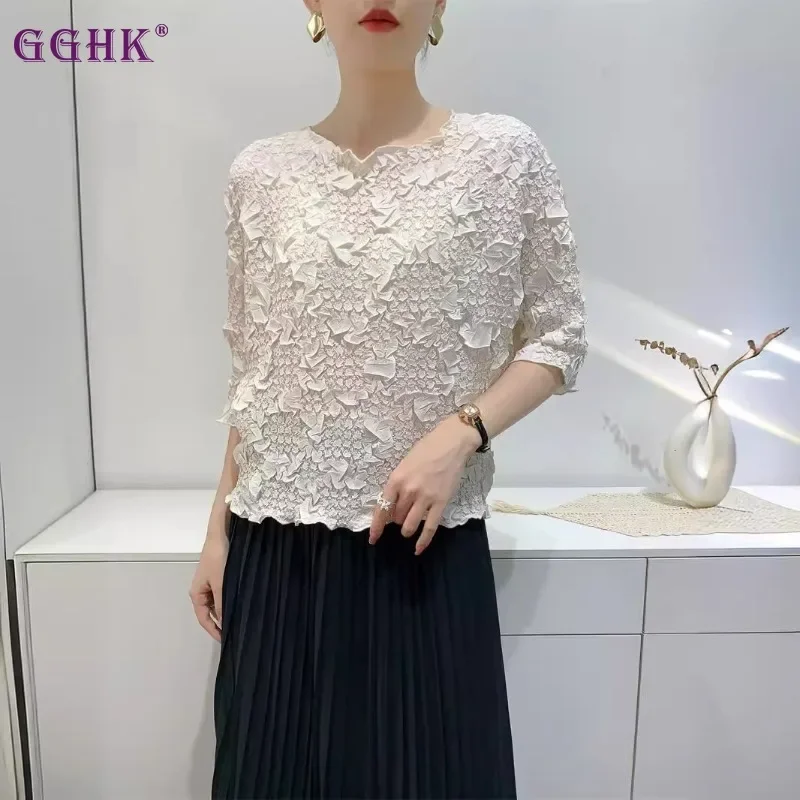 GGHK 2024 Autumn New Embroidery Tops Women Solid Color Round Neck Bat Sleeve Design Loose Large Size Female T-Shirt