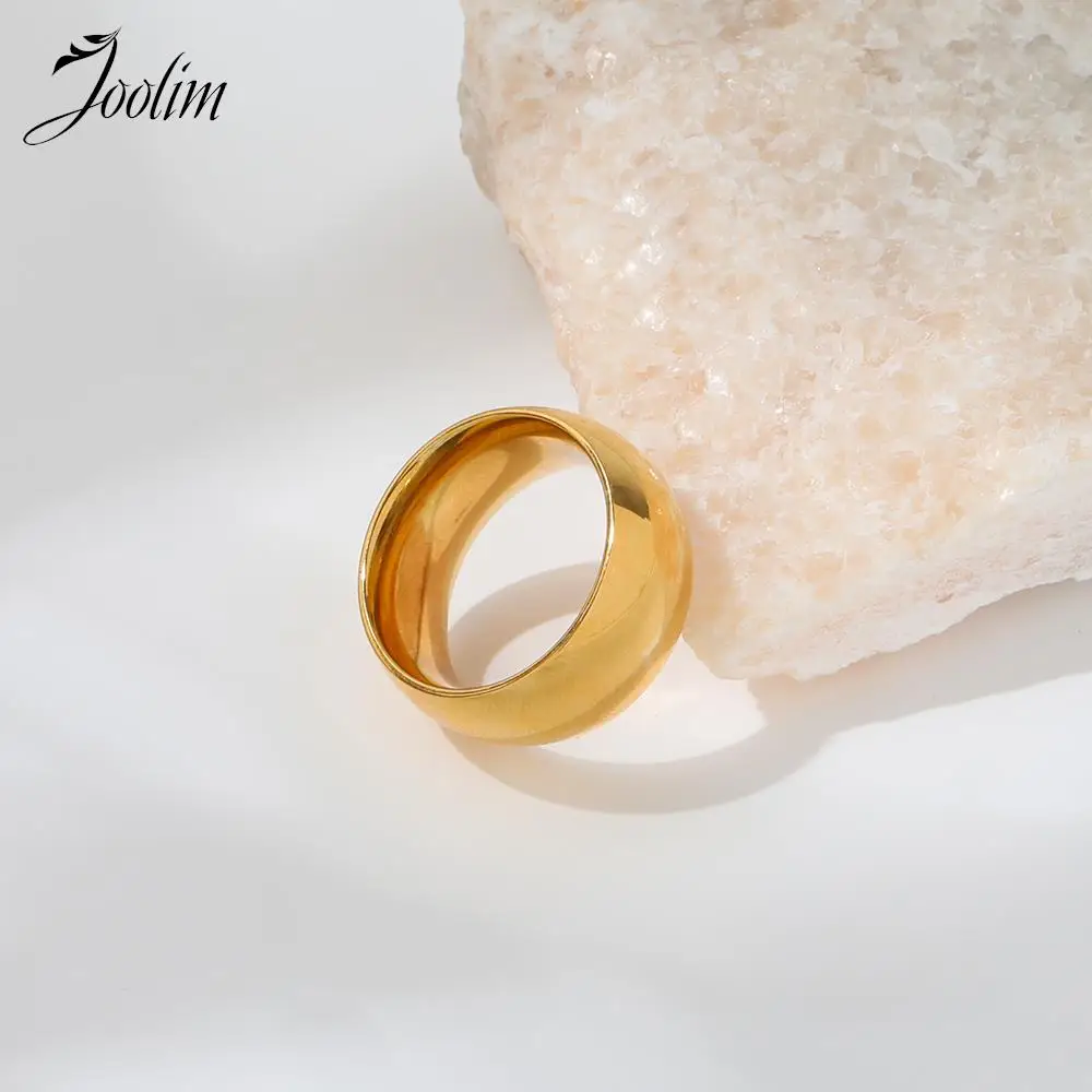 Joolim Jewelry Wholesale High End PVD Non Tarnish Chunky Statement Smooth Curved Band Stainless Steel Ring for Women