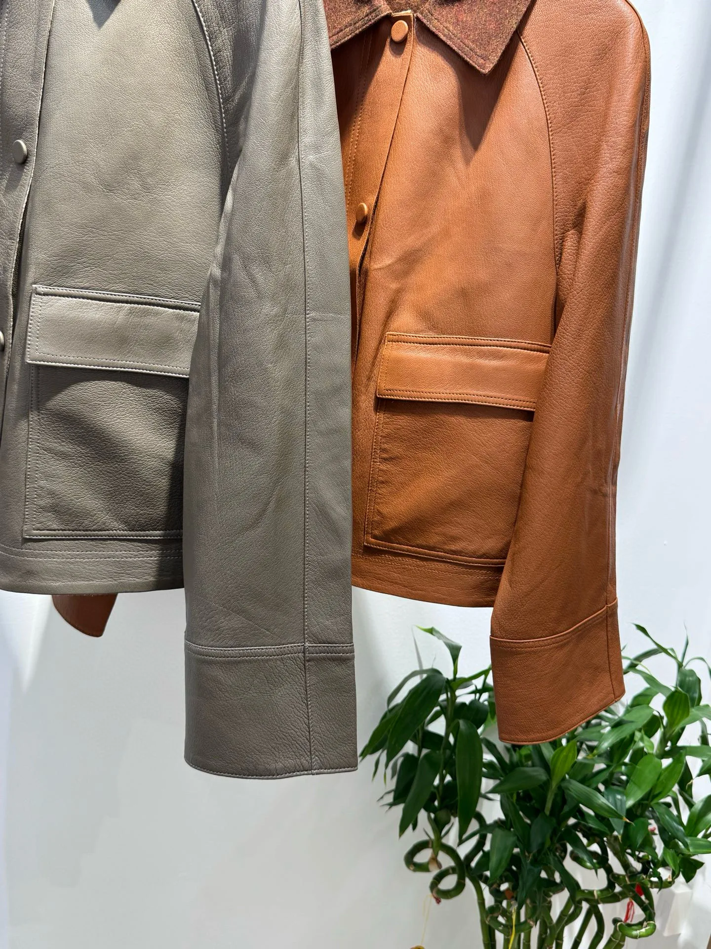 Giacca in pelle di pecora con risvolto vintage da donna nuova autunno di alta qualità
