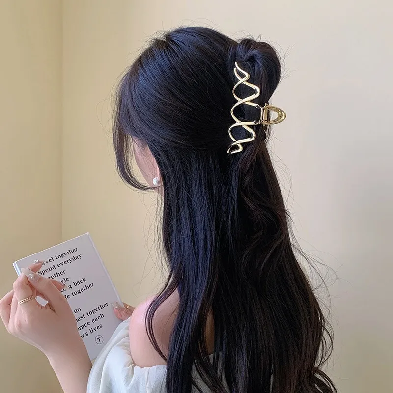 Elegant Geometric Wave Gold Silver Color Hair Claw Clip for Women Metal Large Hair Crab Hairgrip Korea Hair Accessories Headwear