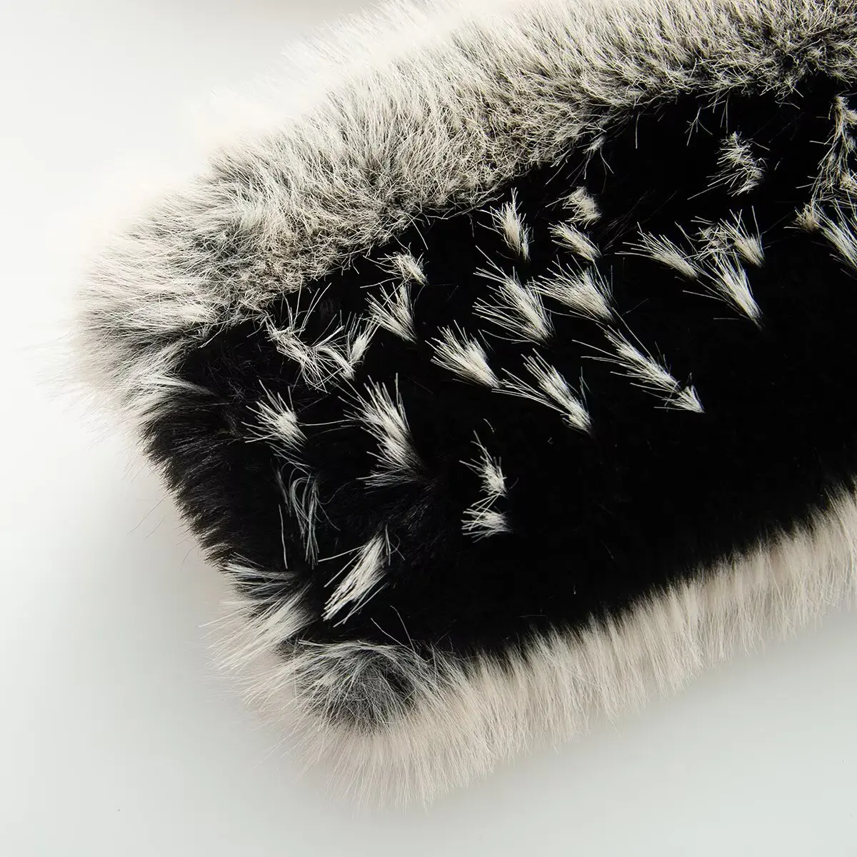 長袖の軽やかな高級感のあるファッショナブルなレディースフェイクフォックスファーコート、ミドル丈のロングファーコート、2025年秋冬