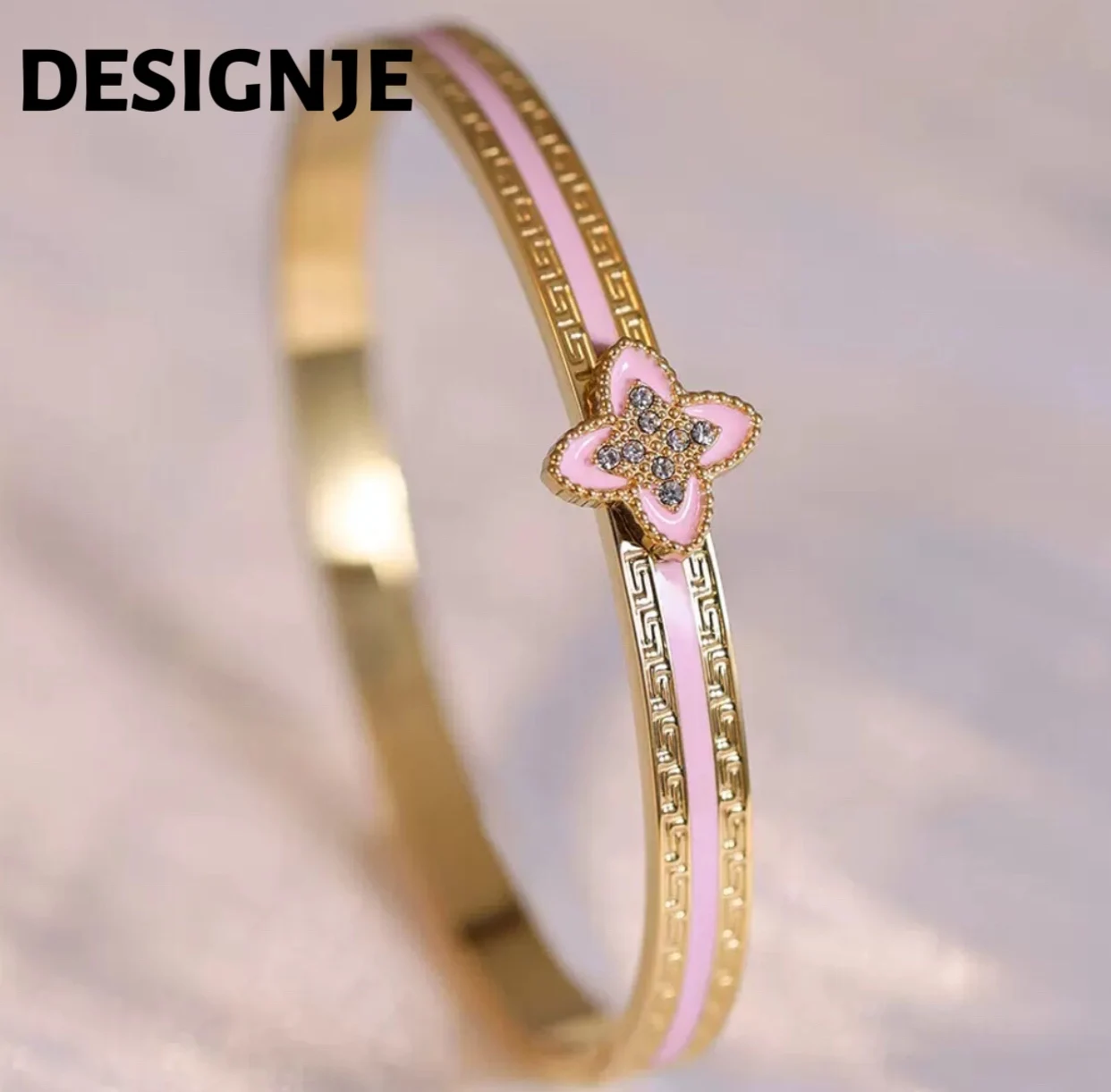 

Простой браслет для женщин, с золотым напылением, высококачественное ювелирное изделие, браслет из титановой стали