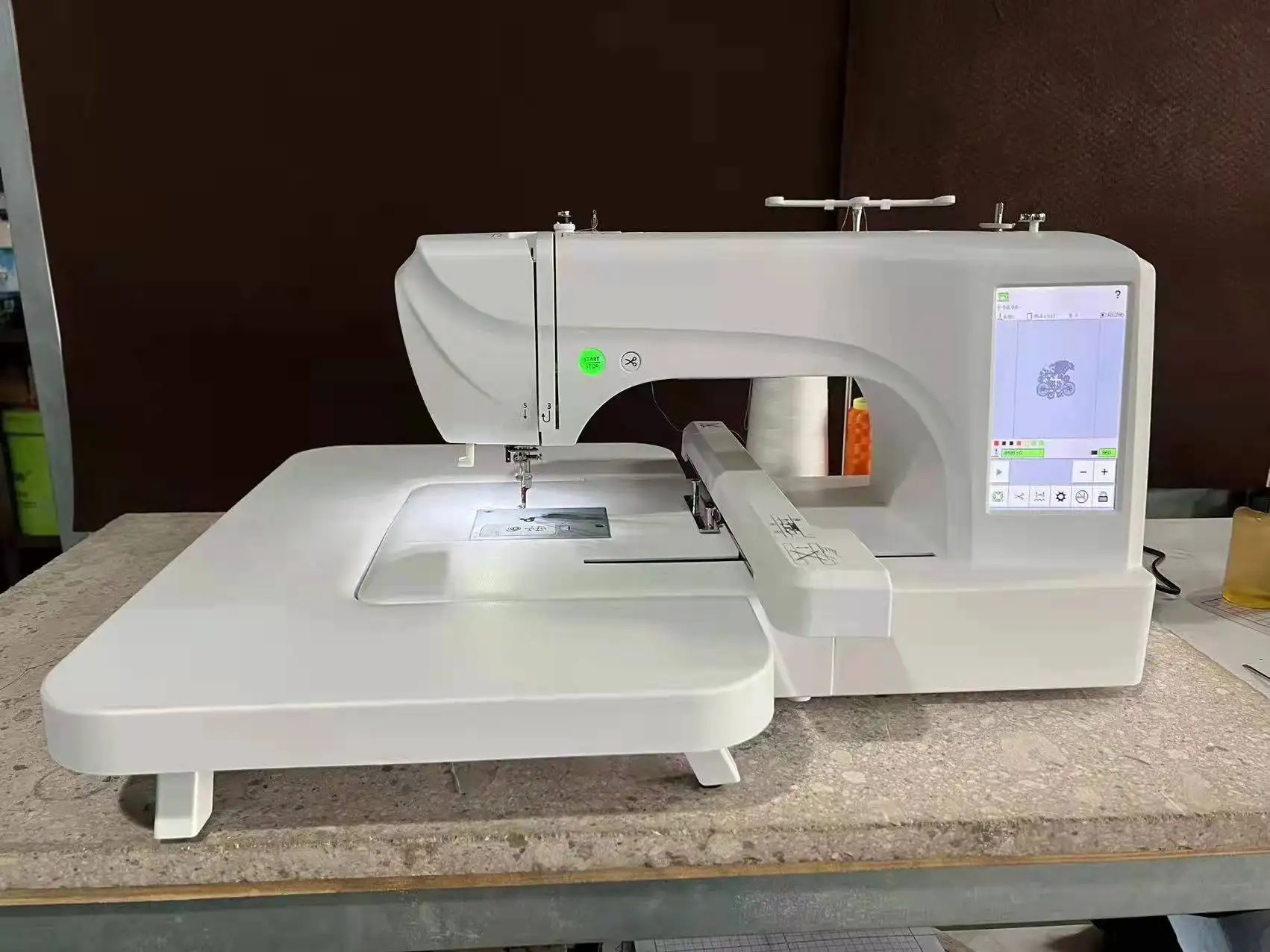 Yeshi Household electric mini portable electric crafting mending sewing machine with LCD panel embroidery machines for garment