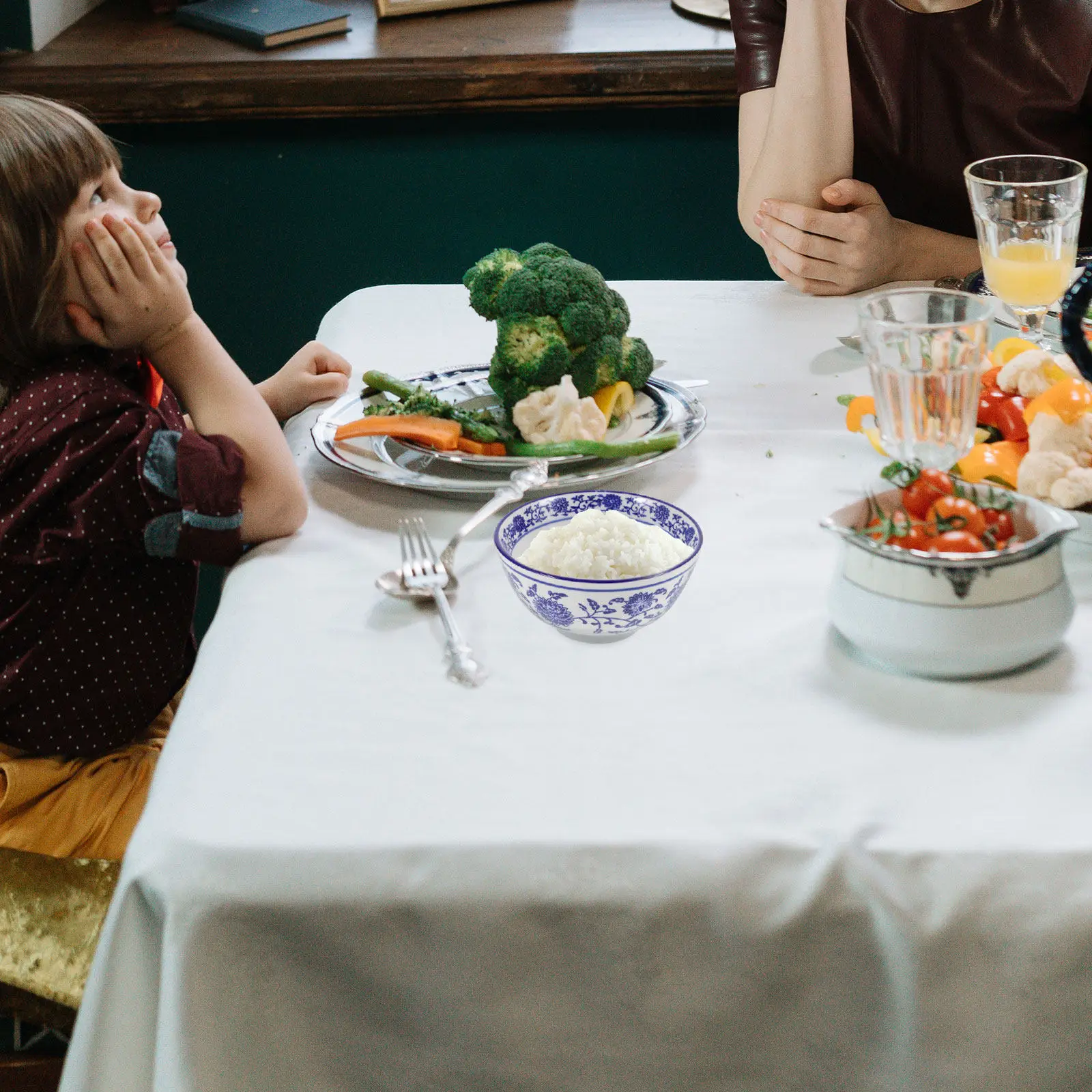 

5 and White Ceramic Rice Bowl Porcelain Noodle Soup Dish for Home Hotel Bar Daily Use Serving Bowl Soup Bowls