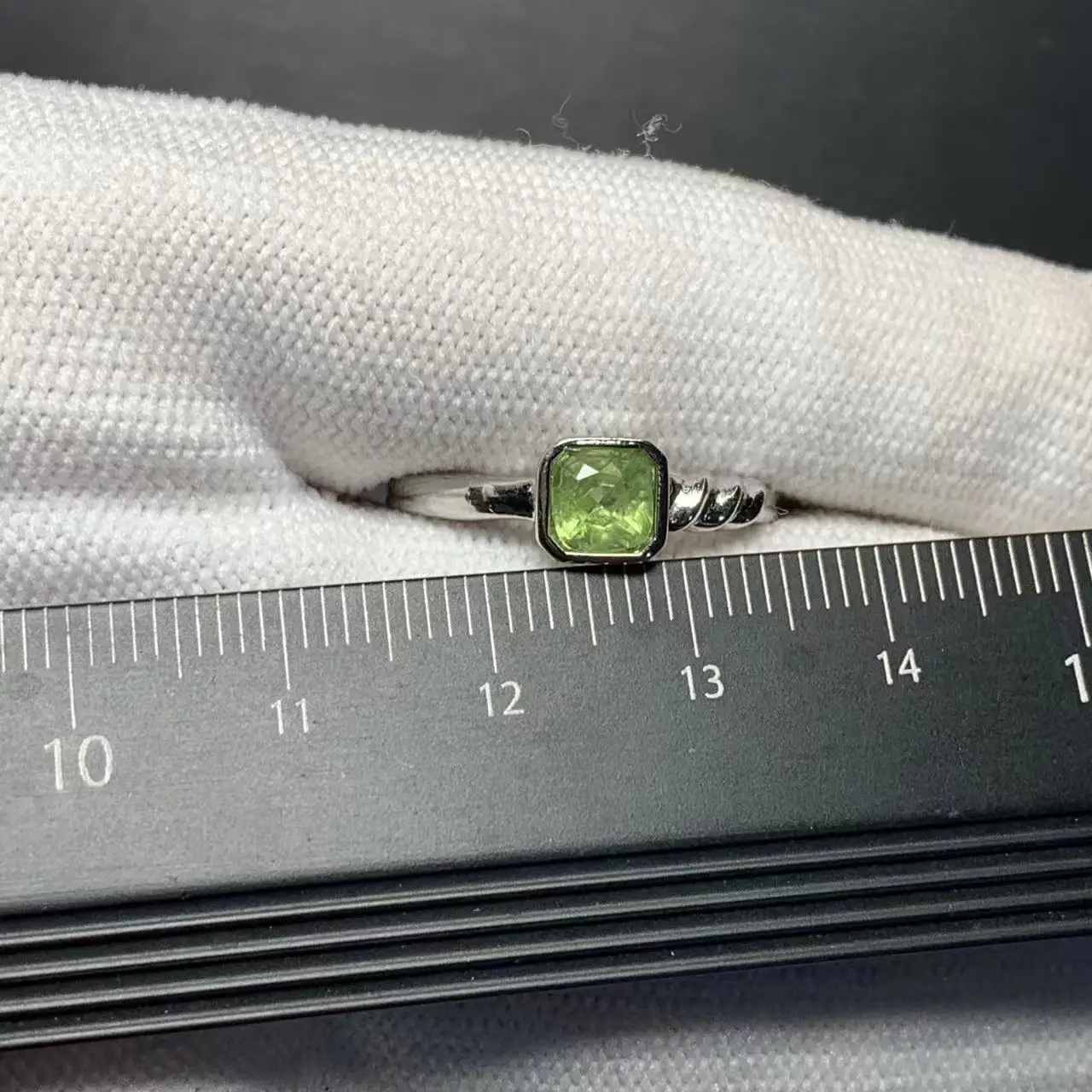 HEYYA STONE Vintage Natural Peridot Ring For Women Stainless Steel Simple Fine Jewelry Stone Gemstone Classic Style