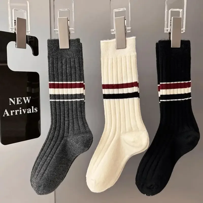3 pairs Retro Striped Women's Vertical Striped Texture Contrasting Three Stripes Stacked Socks College Style Casual Long Socks