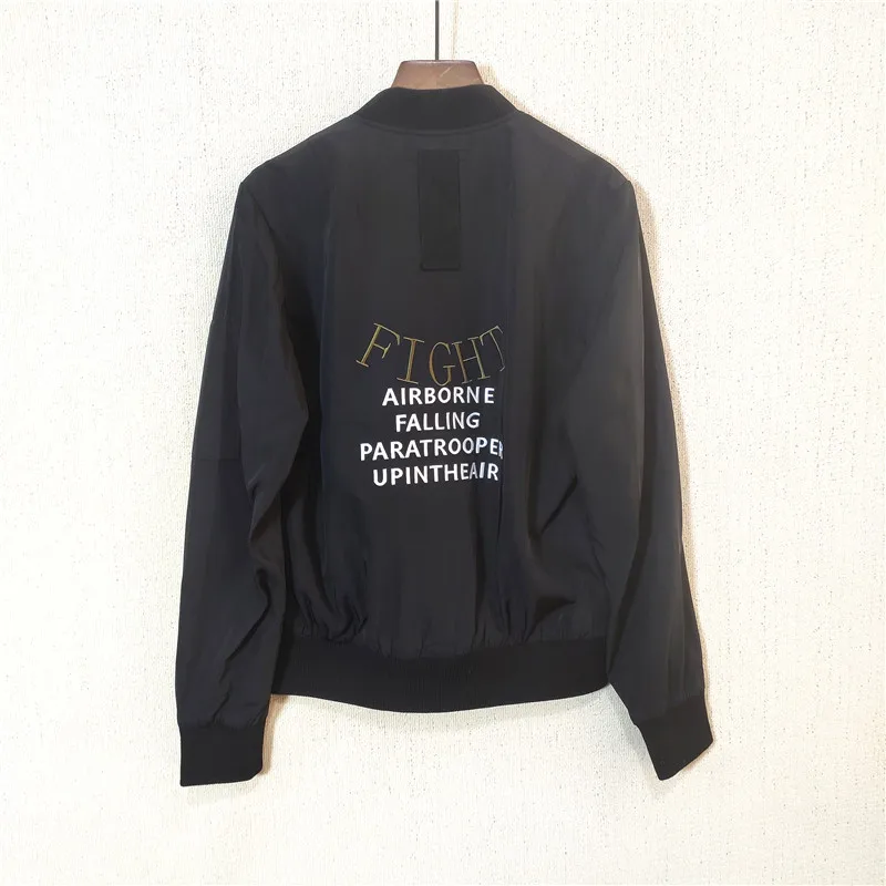 

Winter Men's Jaet Air Knight Series Stand Fit Anti-Wrinkle Treaent Polyester Youth Faion Cuff Sve Design Youthful