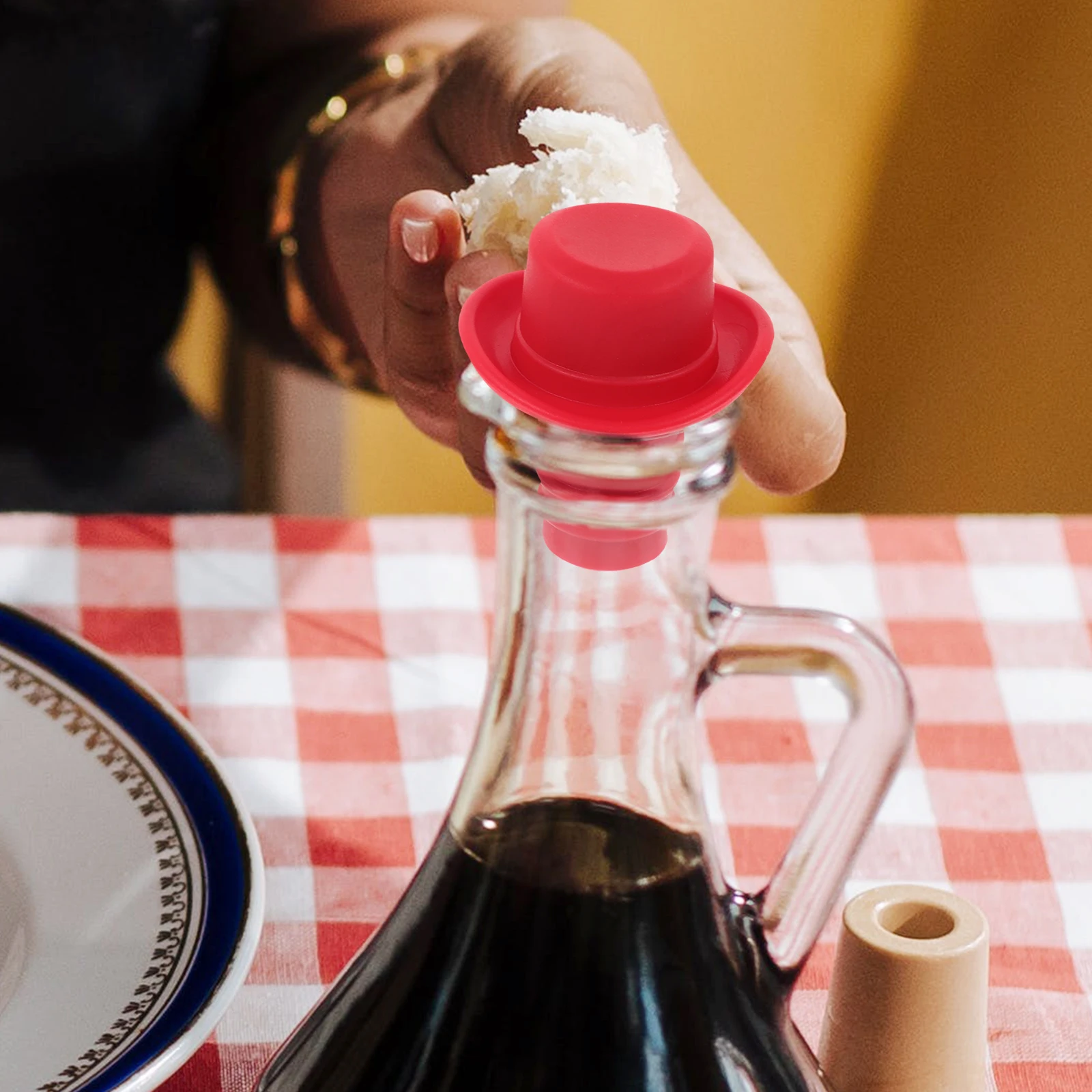 

5 pcs Silicone Wine Bottle Stoppers Hat Shaped Beverage Plugs Airtight For Wine Beer Vinegar Bottles Party Bar Use (Wine