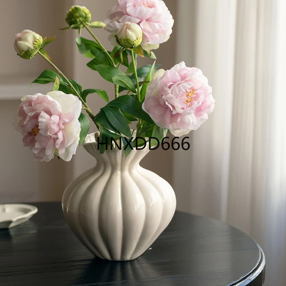 مزهرية زهور تويست هندسية صينية جديدة من Lanthanum Forest حديثة وبسيطة لتناول الطعام وغرفة المعيشة نموذج غرفة المبيعات والمكتب على الطراز الفرنسي