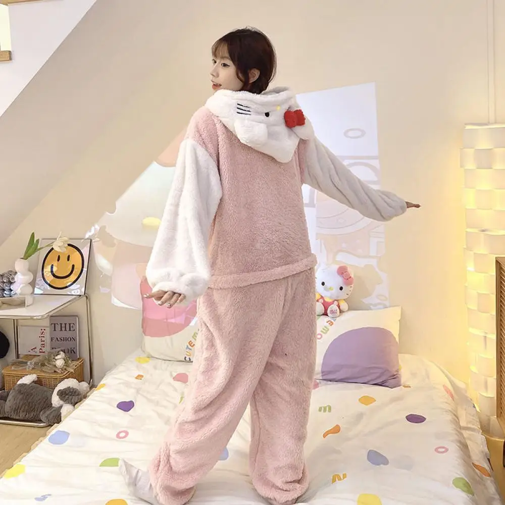 Cartoon Hallo Kitty Frauen Stück Pyjamas Sanrioed Anime Kawaii Overall Pyjamas Verdicken Korallen Fleece Winter Homewear Nette Mädchen
