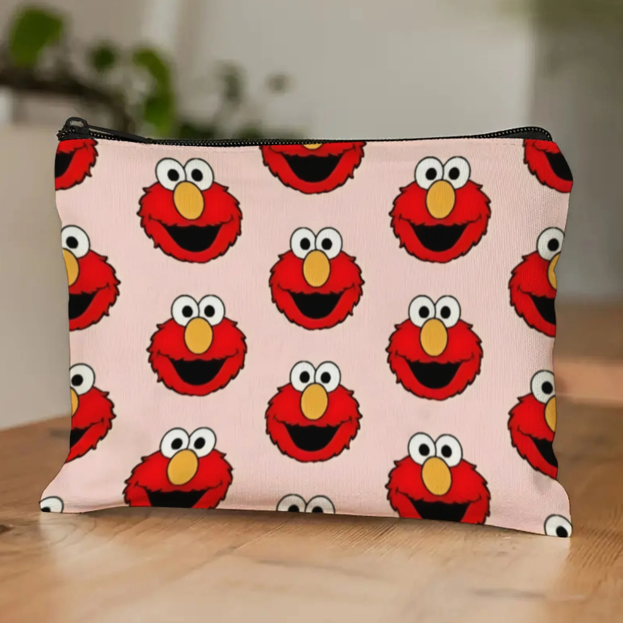 

Novelty Sesame Street cartoon character cosmetic bag cartoon print cosmetic bag zipper bag suitable for daily use and travel