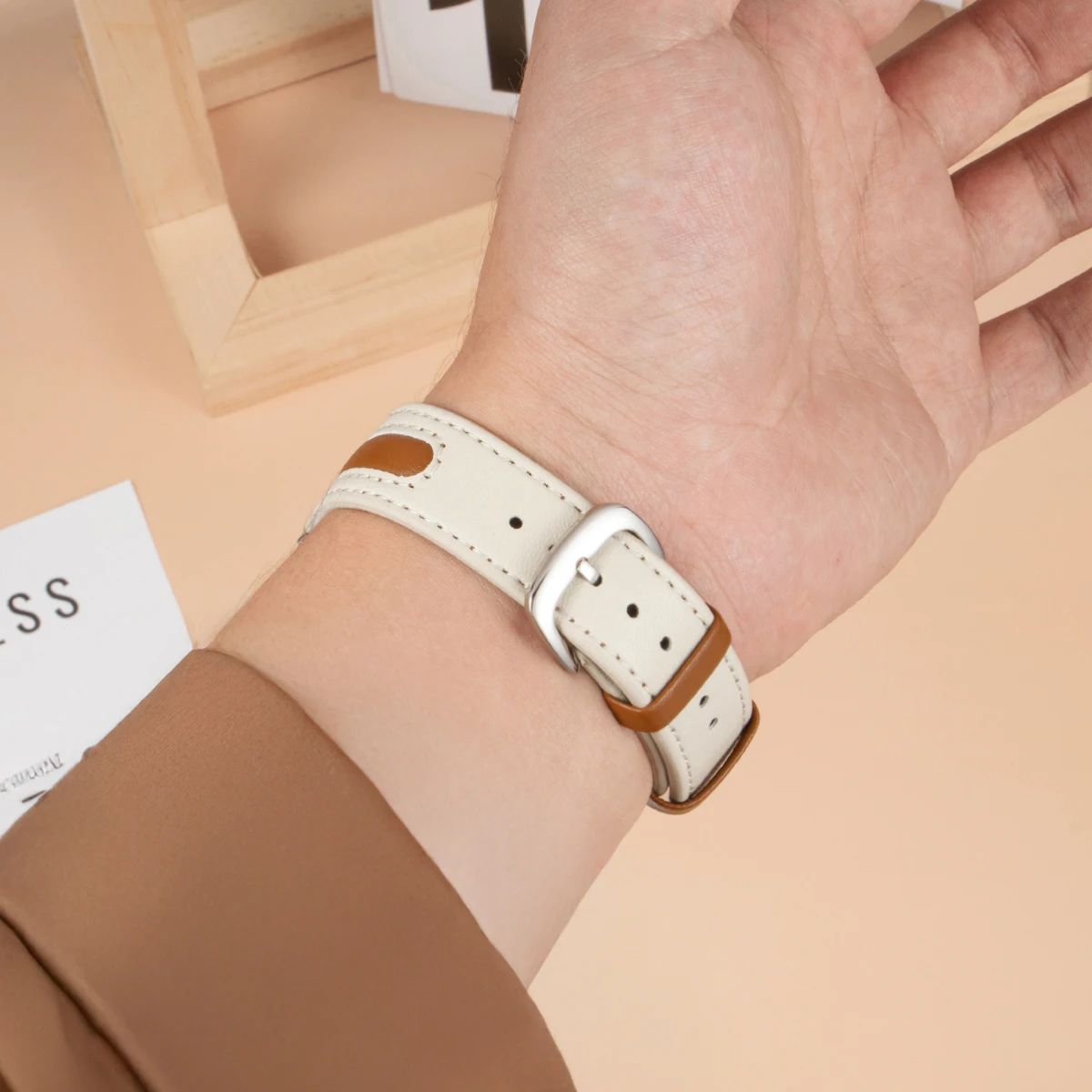 Apple Watch シリーズ 11 S10 42/46mm 9 8 7 41mm 45mm バンド 42mm Ultra 3 49mm ブレスレット iWatch SE3 6 5 4 3 40/44mm用レザーストラップ