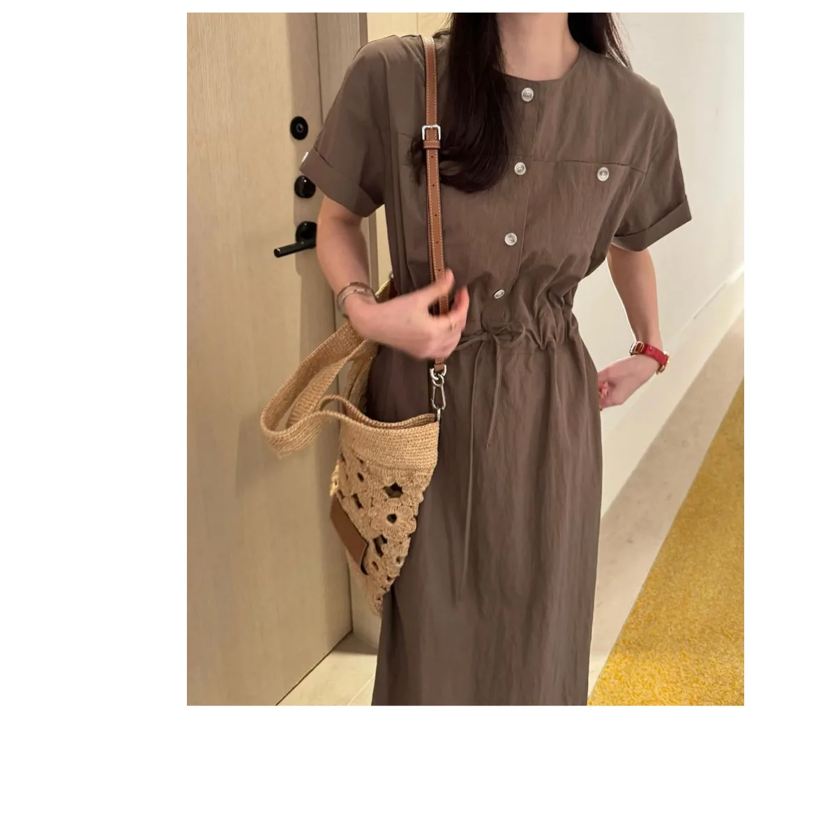 เสื้อแขนยาวสไตล์เกาหลีหวานๆ ทรงเข้ารูป กระชับเอว แฟชั่นวันหยุด ผ้าฝ้ายอเนกประสงค์ สำหรับฤดูใบไม้ผลิและฤดูใบไม้ร่วง คอเหลี่ยม แขนสั้น