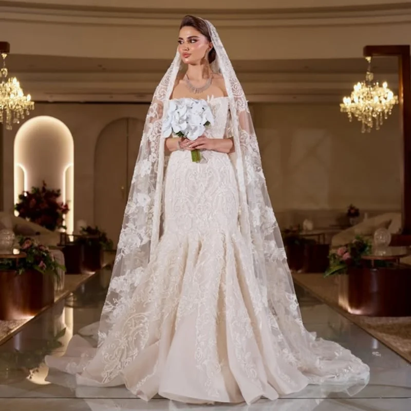 Robes de mariée avec des Appliques blanches ivoire, décalcomanies en cristal scintillant, jupe bouffante, longue queue de poisson, robe de mariée