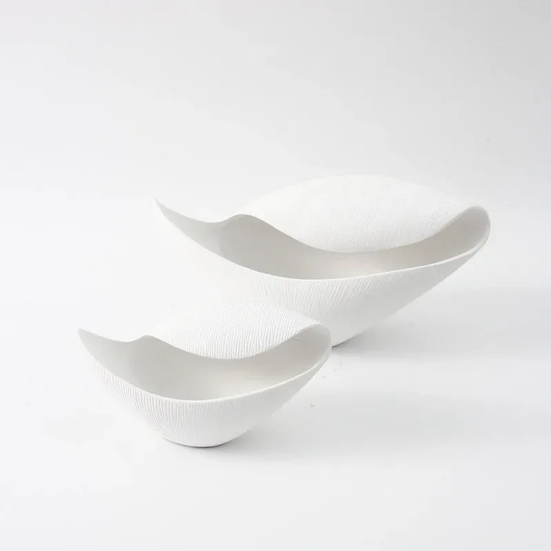 Modern Ceramic Fruit Plate Hand Squeezed Petal Design Creative Home Decor Leaf Shaped Dish for Living Room Table Centerpiece
