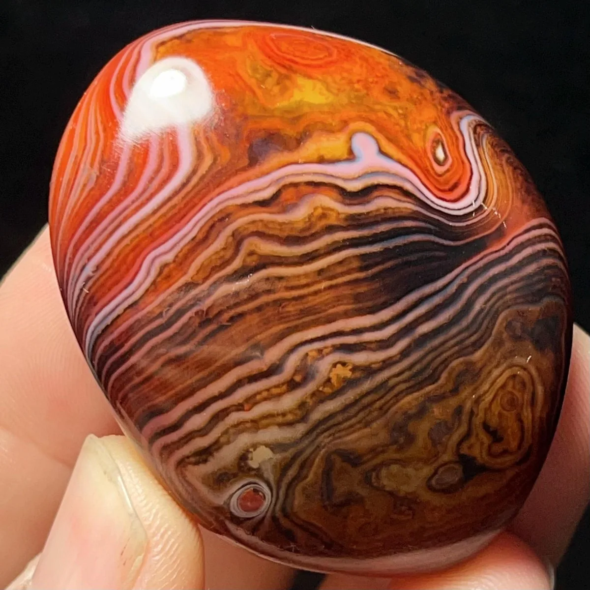 Stone Art Banded Agate Worry Stone, River Stone, Tumbled Polished, Crystal Display, Natural Stone, Table Display, Desk Decor
