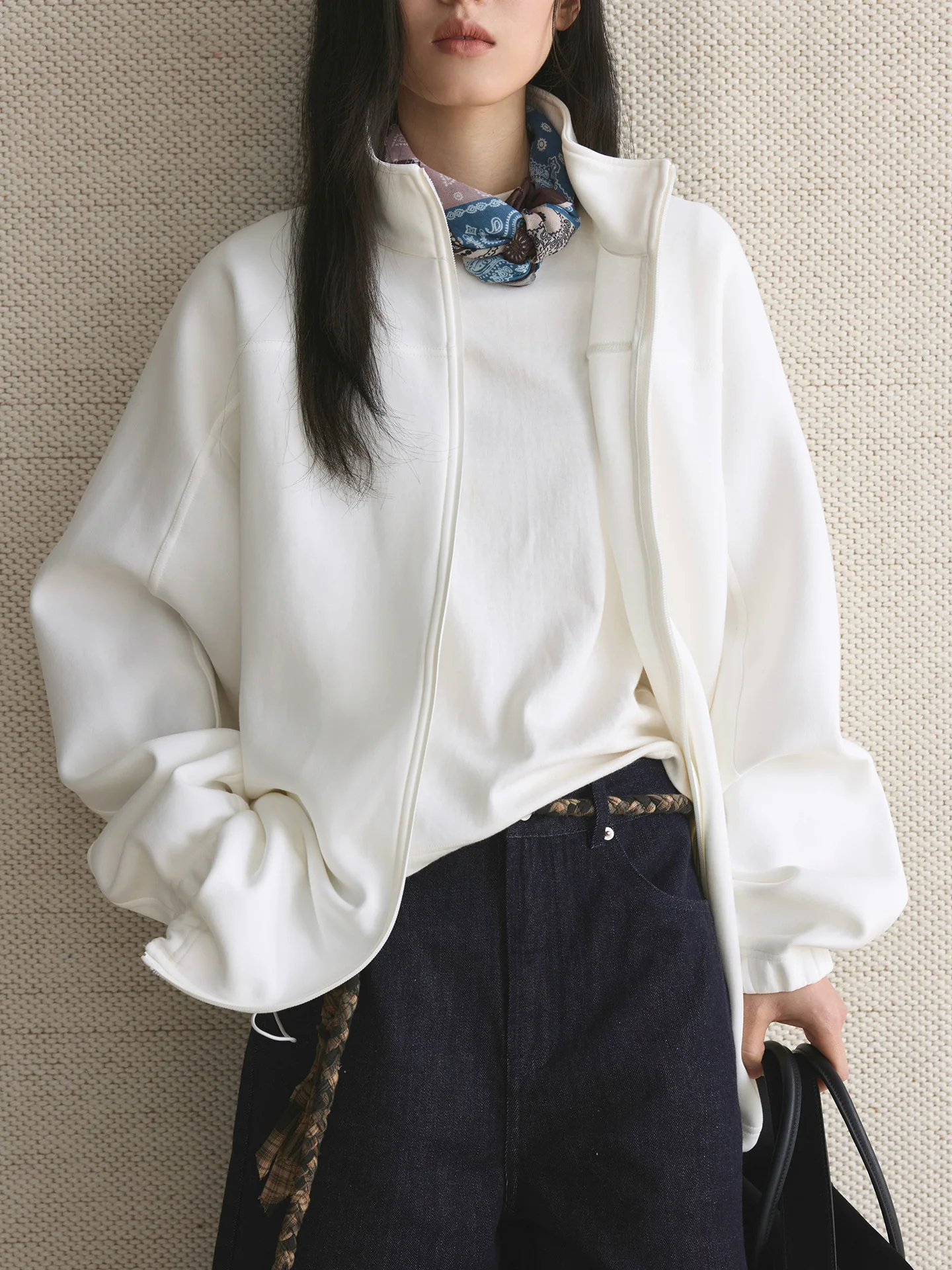 

Early spring fashionable sports style stand up collar air feeling zipper sweatshirt loose silhouette jacket for women