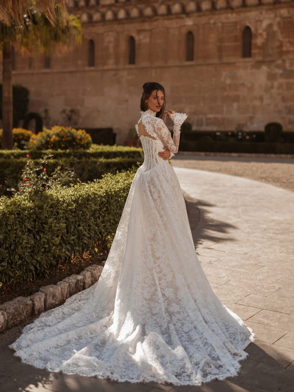 2 في 1 فستان زفاف رومانسي من الدانتيل مع مشد منظم بدون حمالات فستان زفاف الوهم 2026 فساتين طويلة مخصصة للعروس