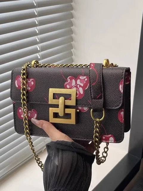 

Fashionable Chain Strap Crossbody Bag Women's Shoulder Bag 2025 New Design Small Square Bag Versatile High-End Sensation