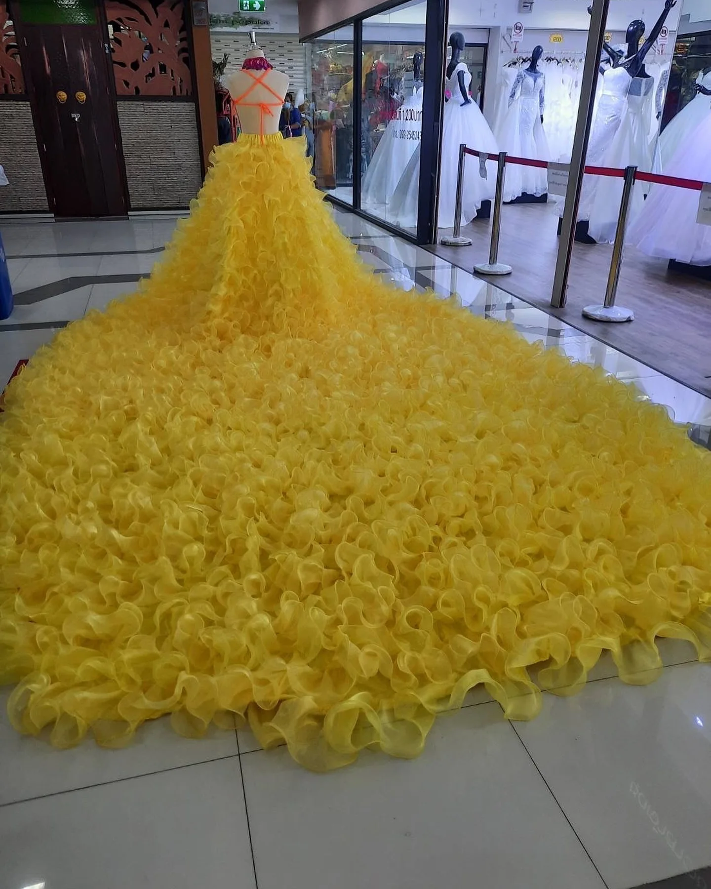 

Amazing Back 250CM Handmade Organza Ruffles Long Women Skirt Bridal Skirt Bottom Costumes For Stage Show Maxi Skirt custom color