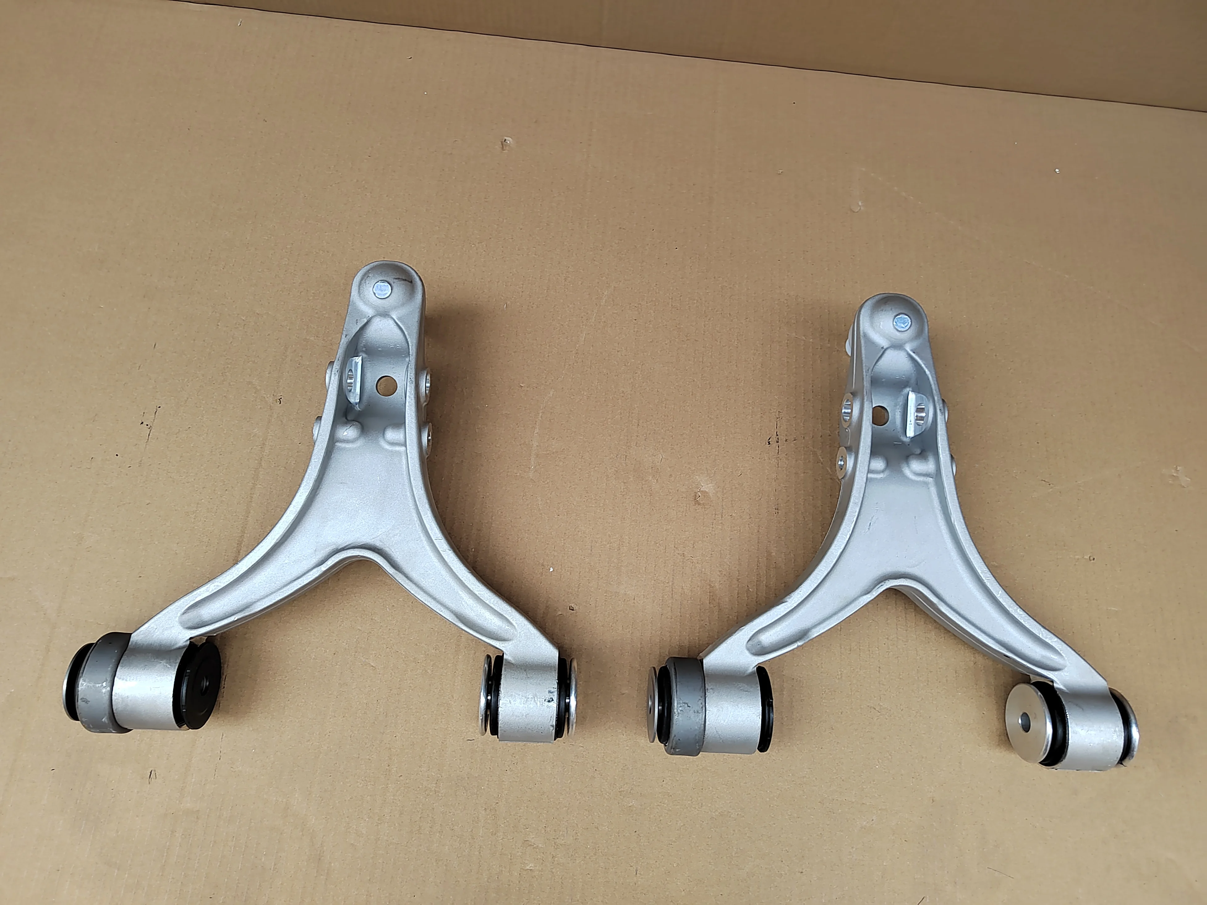 للبيع بالجملة ذراع التحكم في الجودة الأصلية 2014 2017 مازيراتي كواتروبورتي #4