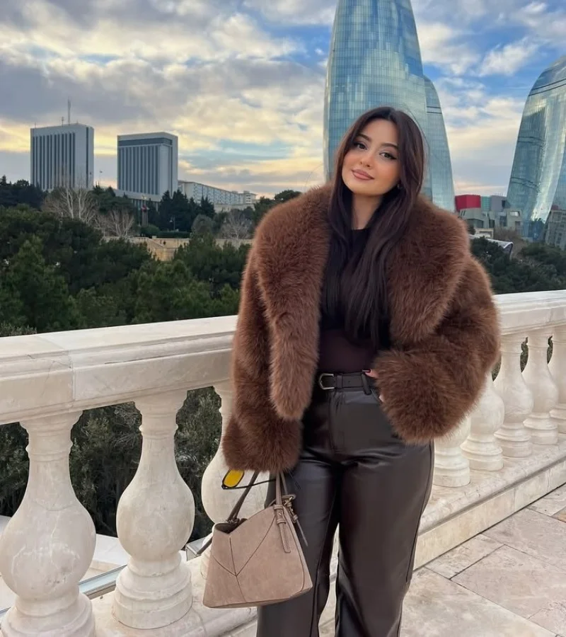 Elegant Women's Short Fox Fur Coat with Green Fruit Collar Fashionable Faux Fur Top for Autumn Winter Thick Warm Stylish
