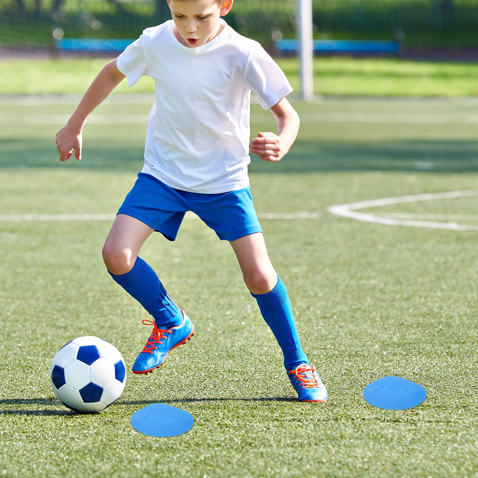 

6Pcs Soccer Training Spot Markers 9 Inch Flat Discs Non-Slip Bright Colors for Football Agility Drills Outdoor Indoor Practice