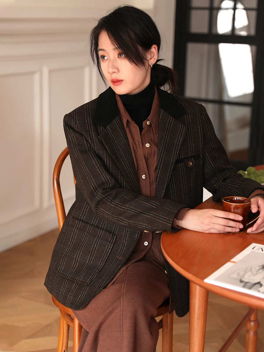 

Модный женский пиджак в клетку с длинными рукавами, повседневная верхняя одежда средней длины для осени и зимы, темно-коричневый, абсолютно новый