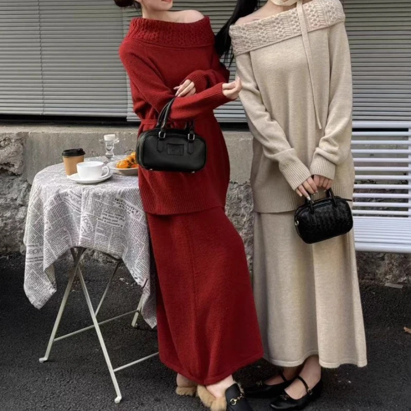 

Design Streamer Turn-down Edge One-shoulder Sweater Autumn and Winter New Hot Girl Sexy Pure Desire Knitted Lazy Top