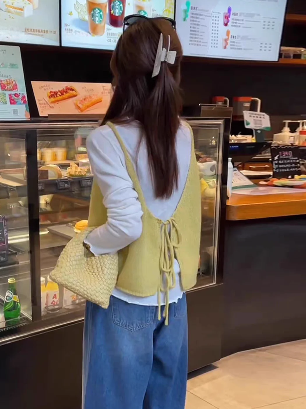 Korean Style Knitted Vest Top Women's Fashionable Age-Defying Sleeveless Outerwear Autumn New Arrival Layering Design