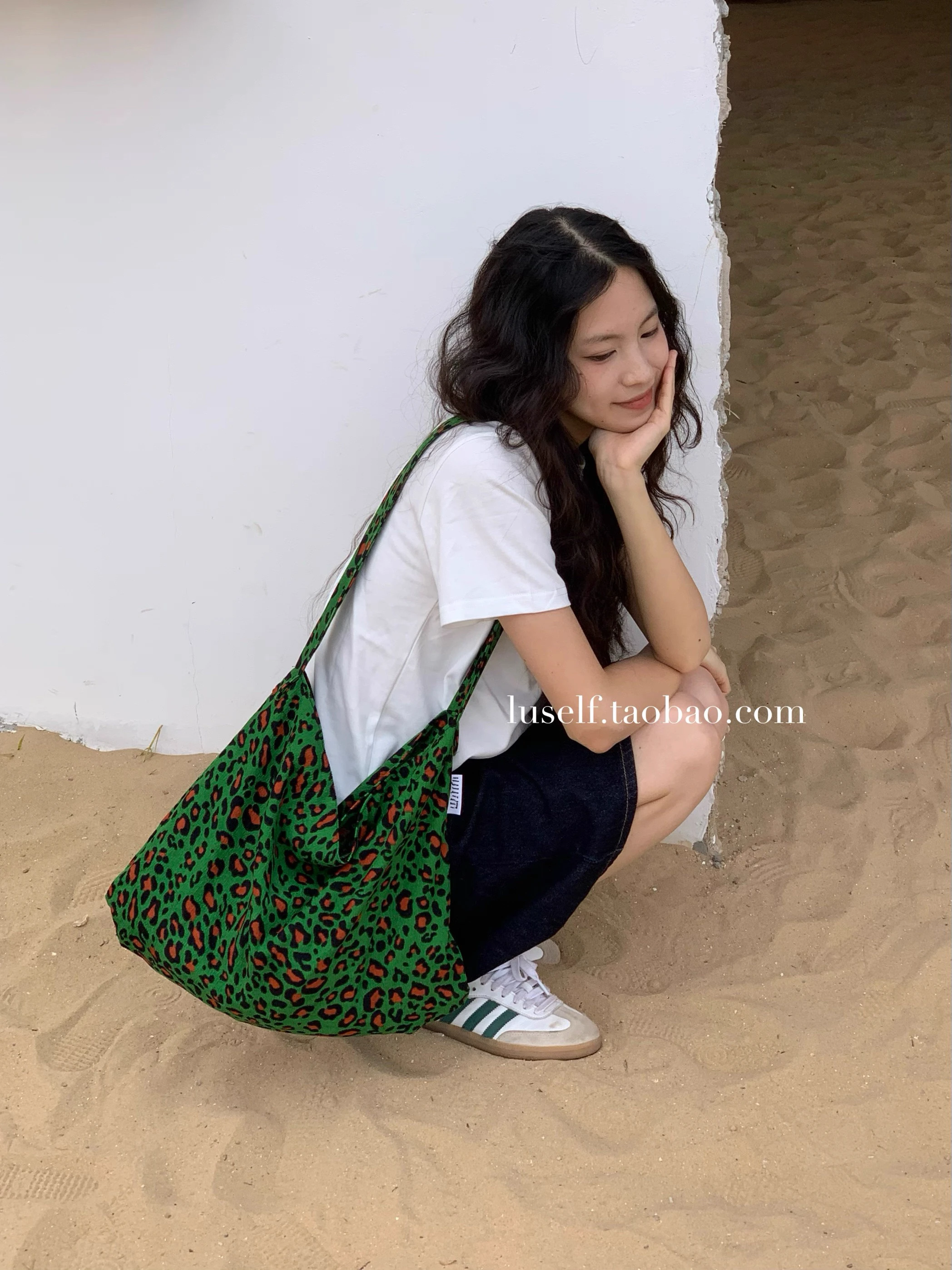 Laid-back Style Large Capacity Canvas Bag Leopard Print Single Shoulder Bag Casual Commuting Fashionable Cloth Bag for Youth