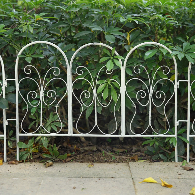 Vintage Iron Garden Fence Rustic Metal Fencing for Flower Beds Decor Border for Vegetable Patch Outdoor Pathway Edging Trellis