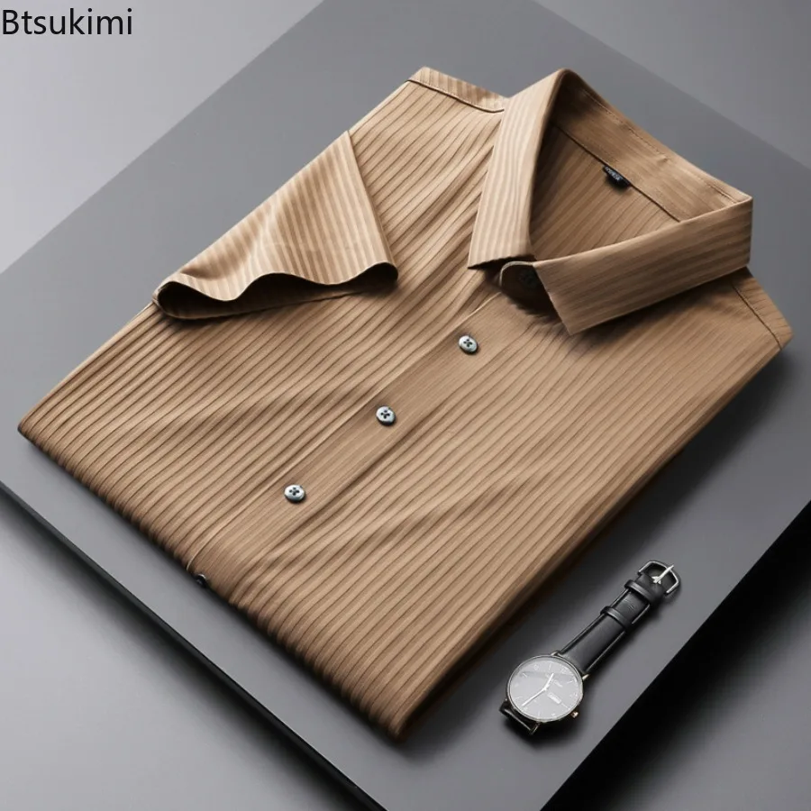 2025 New Men's Seamless Elastic Knitted Short Sleeved Shirt Casual Fashion Striped Shirts Breathable Summer Versatile T-shirt