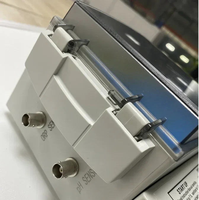 

--Automatic Swimming Pool Water Quality Monitor Measurement PH / ORP Sensor Analyzer Control System