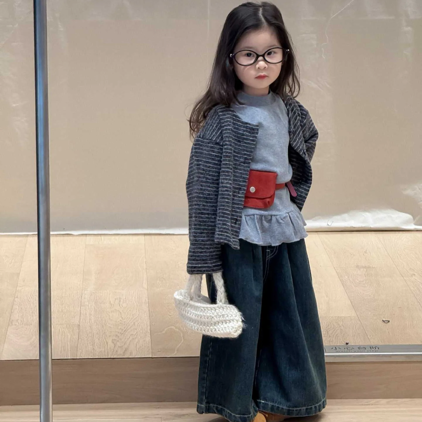 

Girls Suit 2025 Autumn New Children's Clothing Korean Style Girl Baby Striped Coat Bottom Shirt Wide Leg Jeans Three Sets