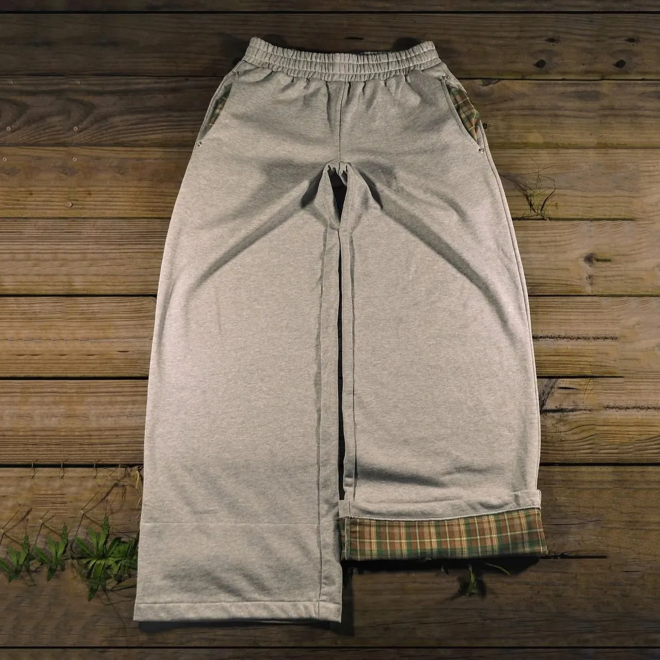 

2000s Korean retro style Vintage Aesthetics camouflage print Harajuku subculture outfit emo slim fit thin chic Autumn Long Pants