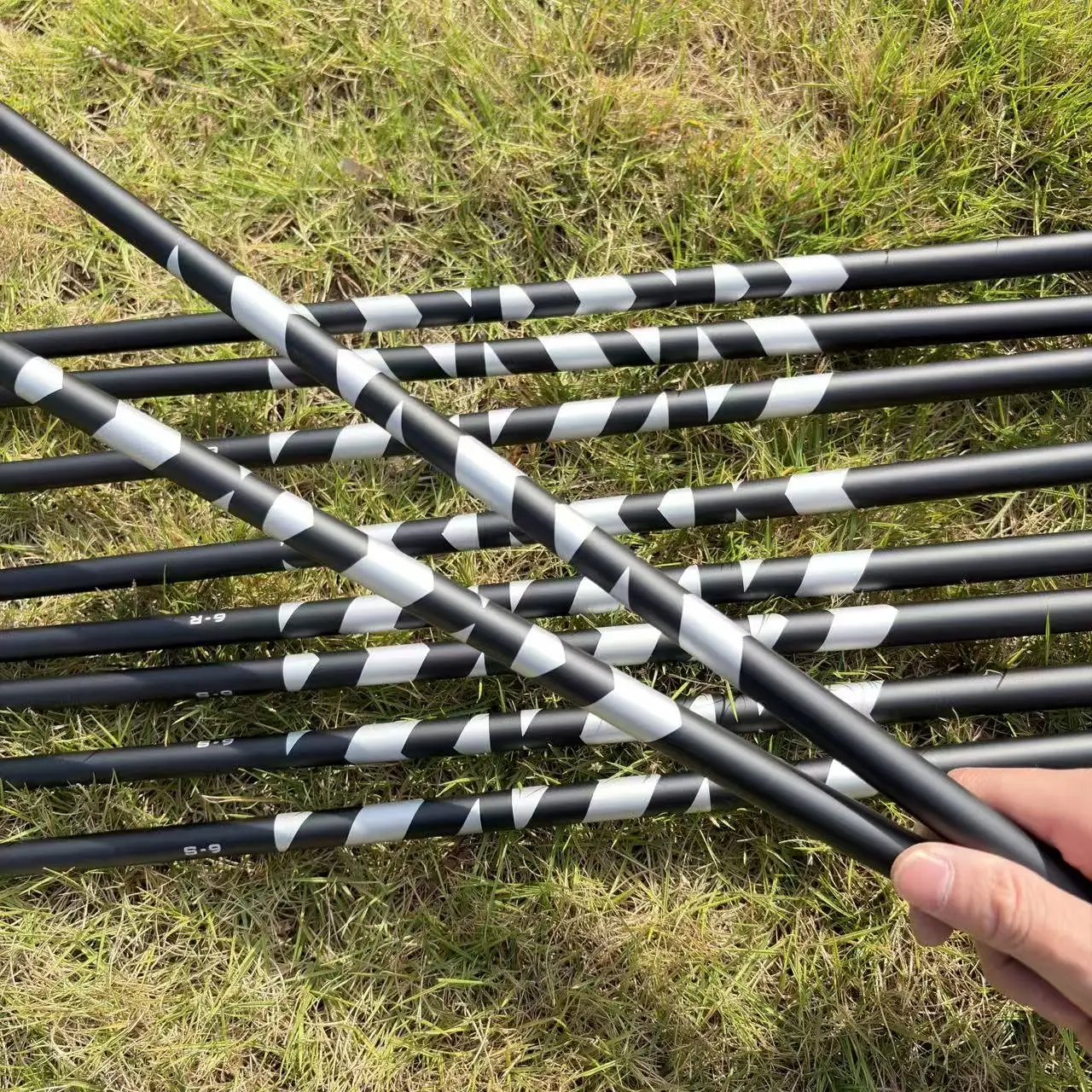 

46-Inch Graphite Carbon Fiber Golf Club Shaft for Men's Extended Length Driver, Headgear Compatible (0.350” Head) - Lightweight