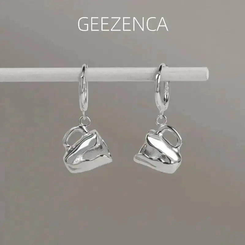 

GEEZENCA стерлингового серебра 925 пробы, забавные висячие серьги с чашкой для женщин и девочек, уникальные дизайнерские шикарные милые серьги 2024, новый подарок на вечеринку