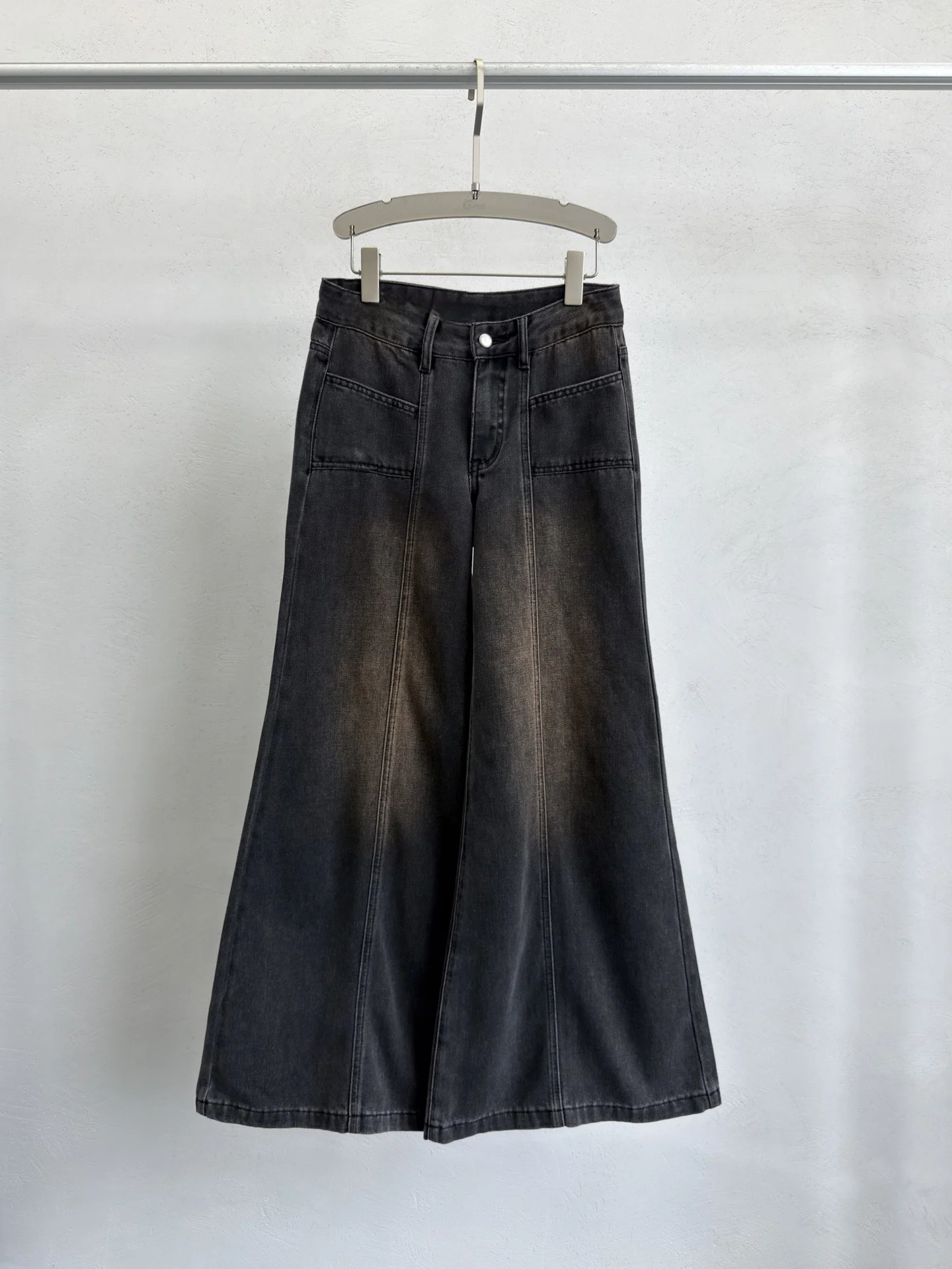

Retro Waed Low Waist Wide Leg Bell Bot Jeans Women's Loose Fit Slimming Versatile Denim Pants High Waist Button Closure