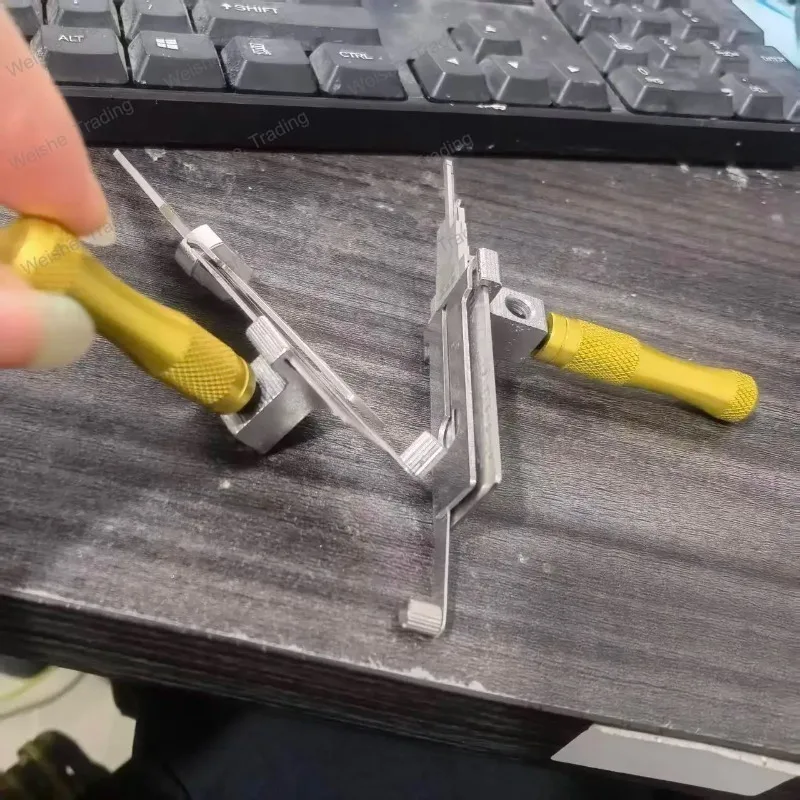 Three directions are available, and the new multifunctional 2-in-1 power lever with universal multi angle options is available