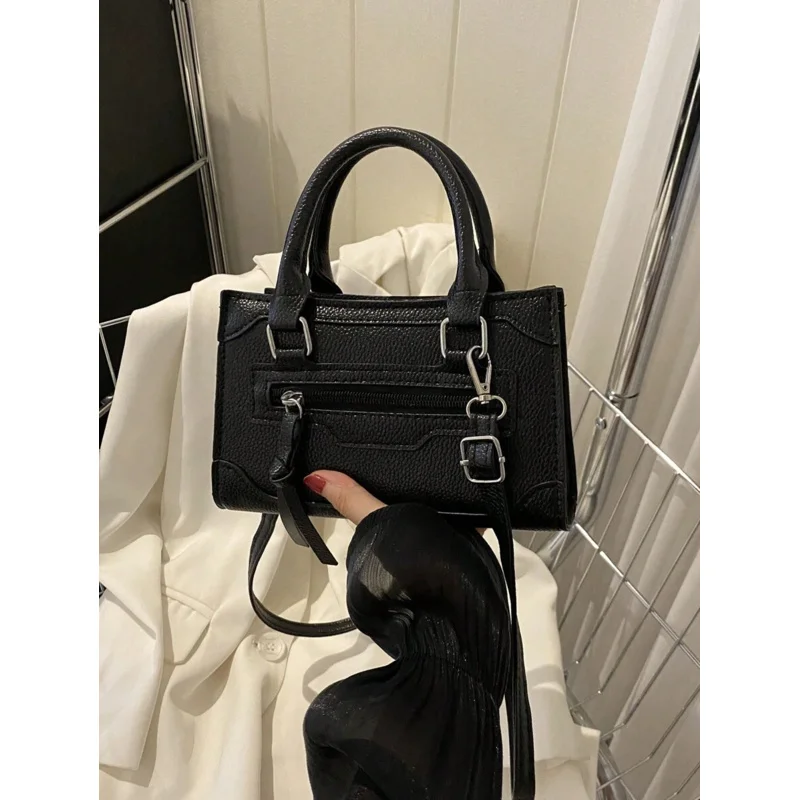 حقيبة يد جديدة بسحاب من قماش البولي يوريثان بلون سادة لعام 2025، حقيبة مربعة صغيرة مخصصة للأماكن الخارجية بسيطة، أنيقة ومتعددة الاستخدامات #6