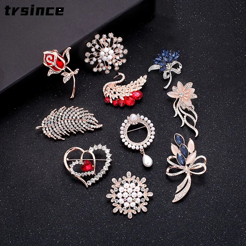 Fashion Elegant Rose Tulip Flower Rhinestone Brooch Women Clothing Accessories Party Wedding Brooch Creative Design