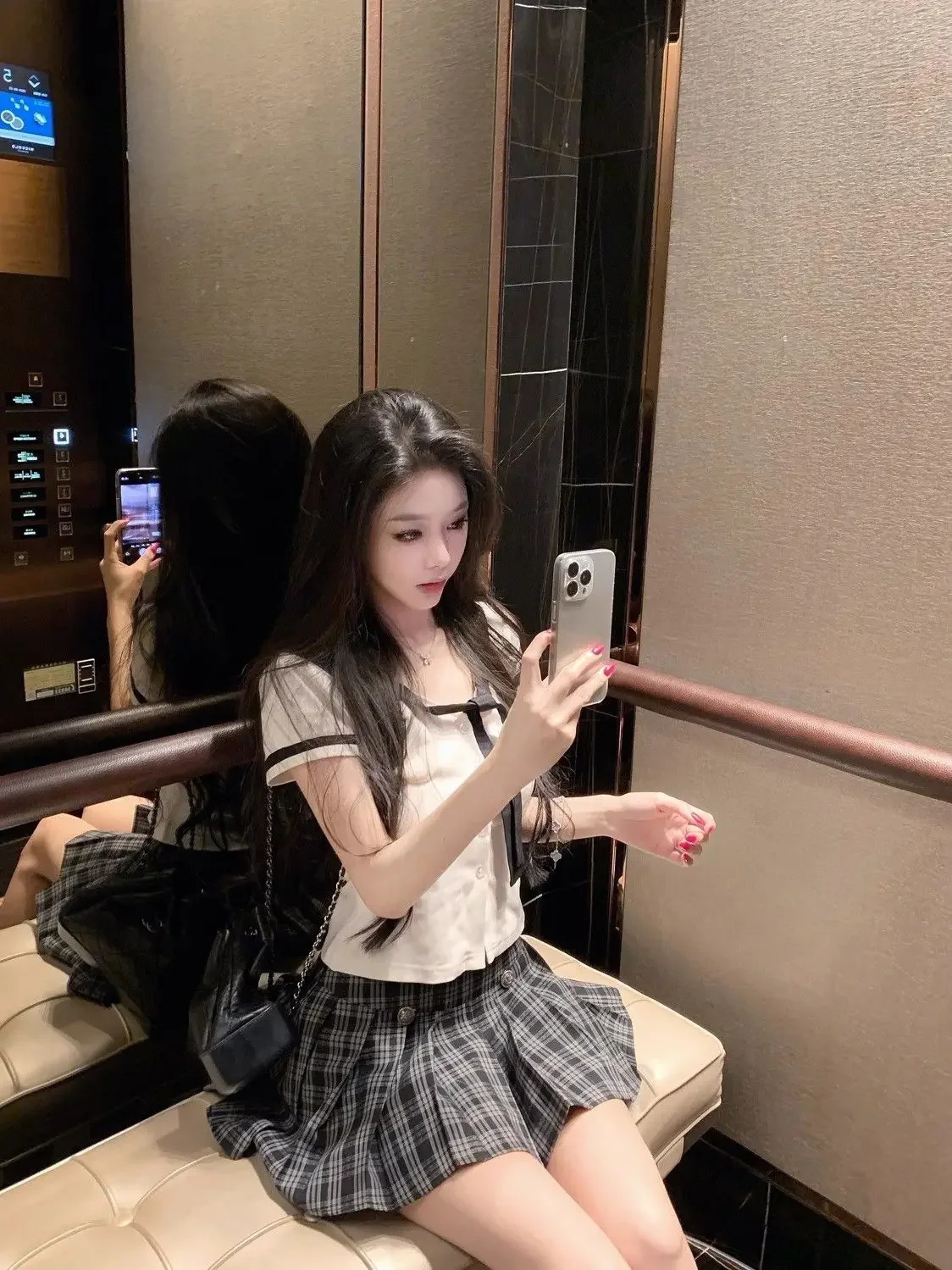 Set scolastico estivo in stile coreano per arte scolastica Set uniforme in due pezzi con gonna a pieghe blu scuro JK Set uniforme Jk a maniche corte alla moda