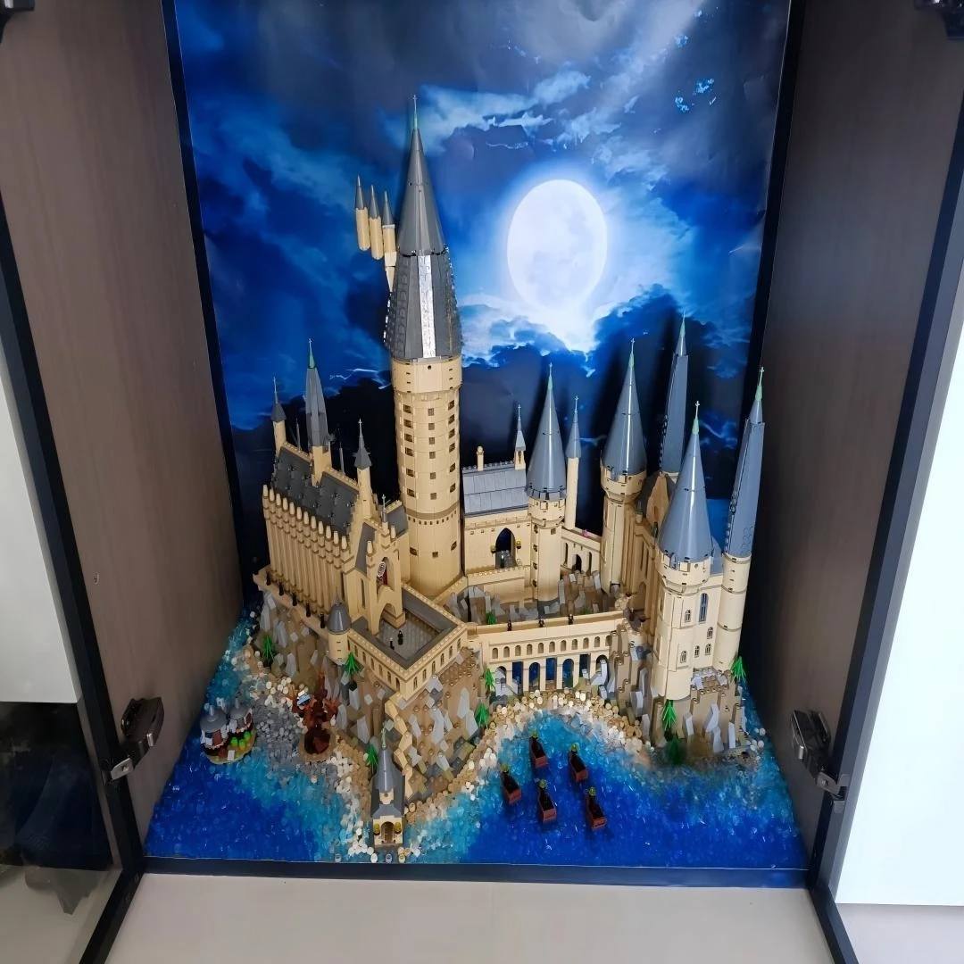 Miniature Magic Castle Model 71043Building Blocks Sets Suitable for Birthday Gifts Not Compatible with Legoed Particles ，6020pcs