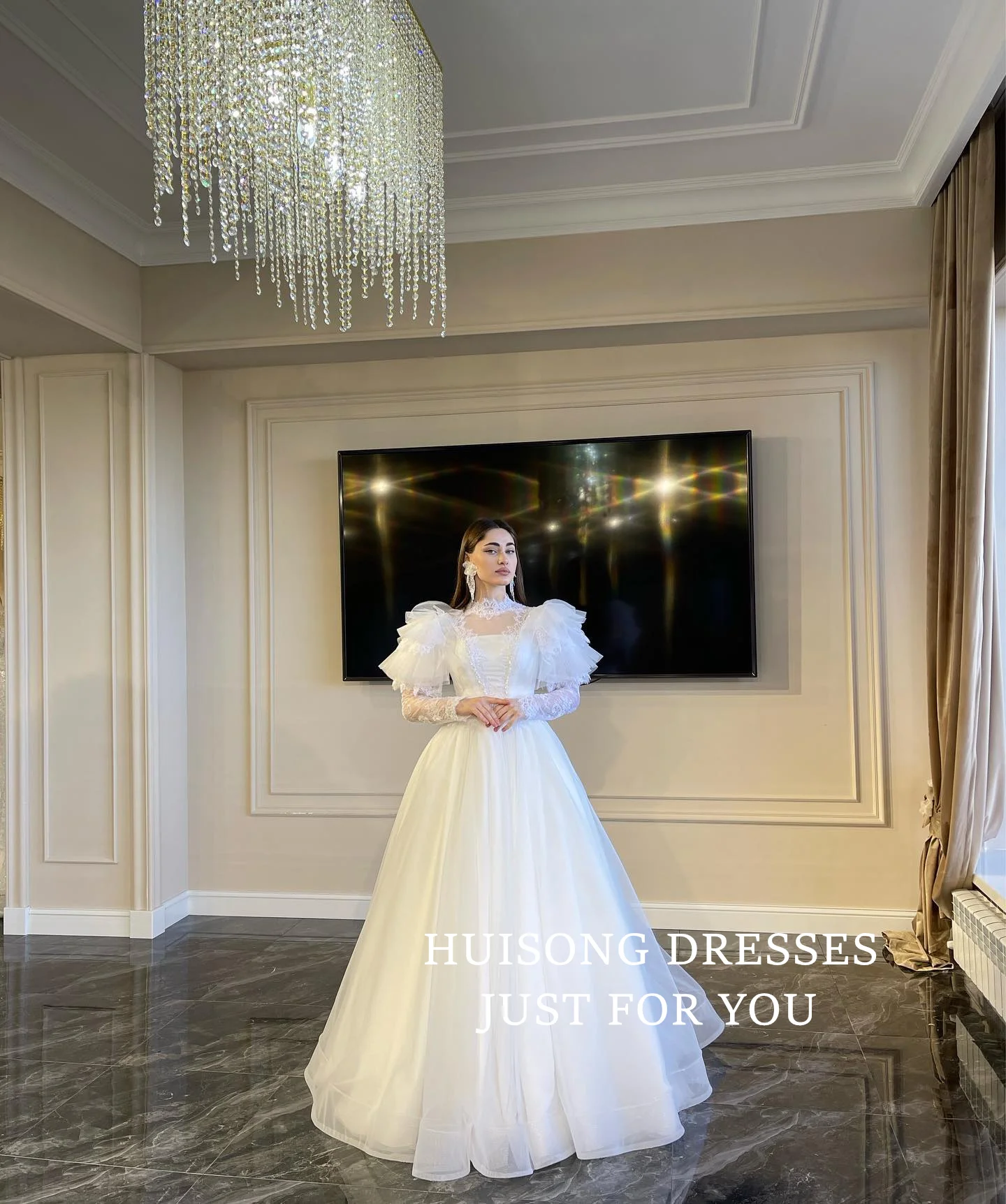 

HUISONG Customized Muslim Wedding Dresses Lace Appliques High-Neck Bride Dress Long Sleeves A-Line Modest Long Wedding Gown