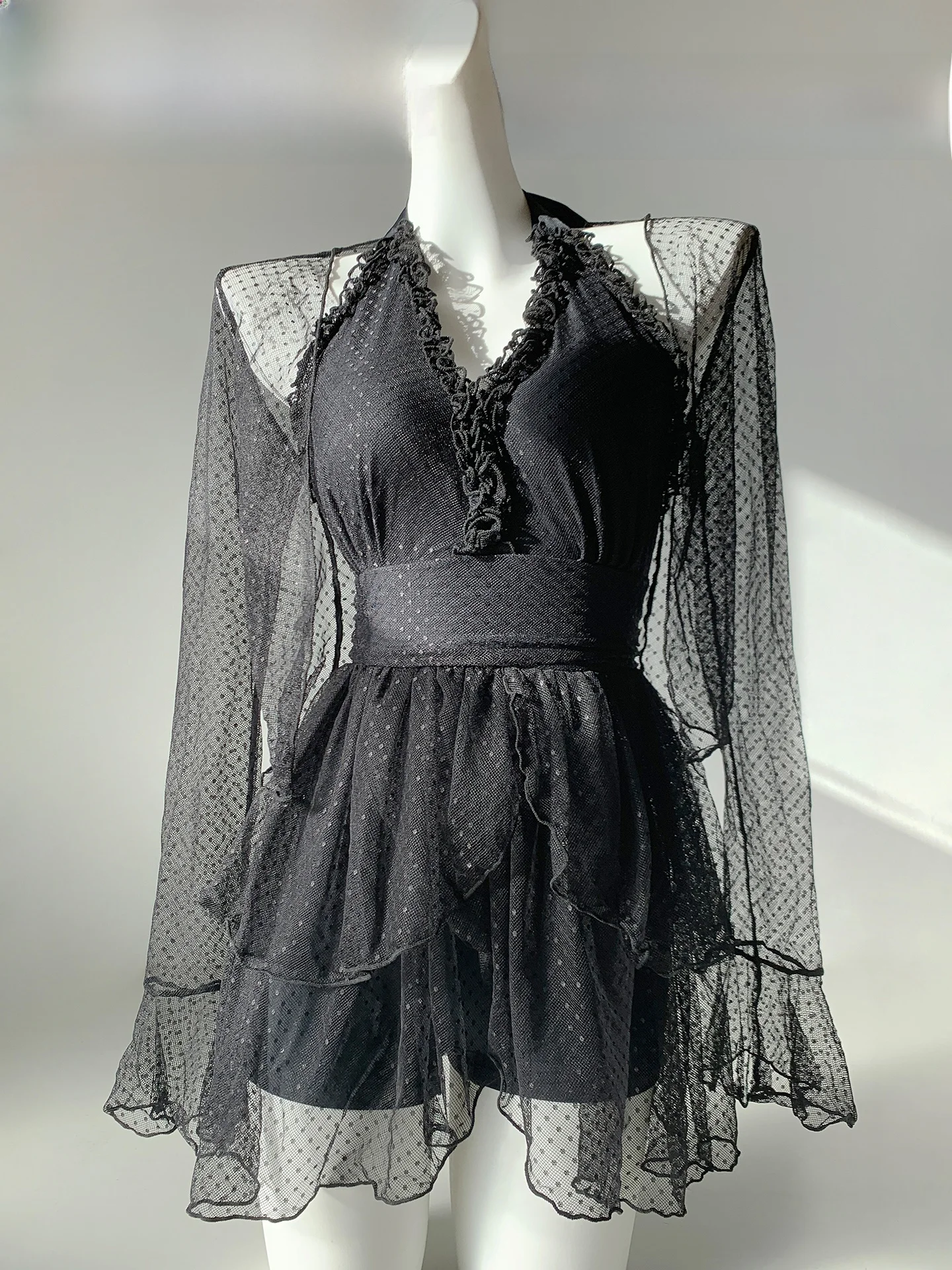 

Черный купальник в горошек с кружевом, женский термокупальник для плавания, сексуальный, с эффектом похудения, с юбкой, для термальных источников