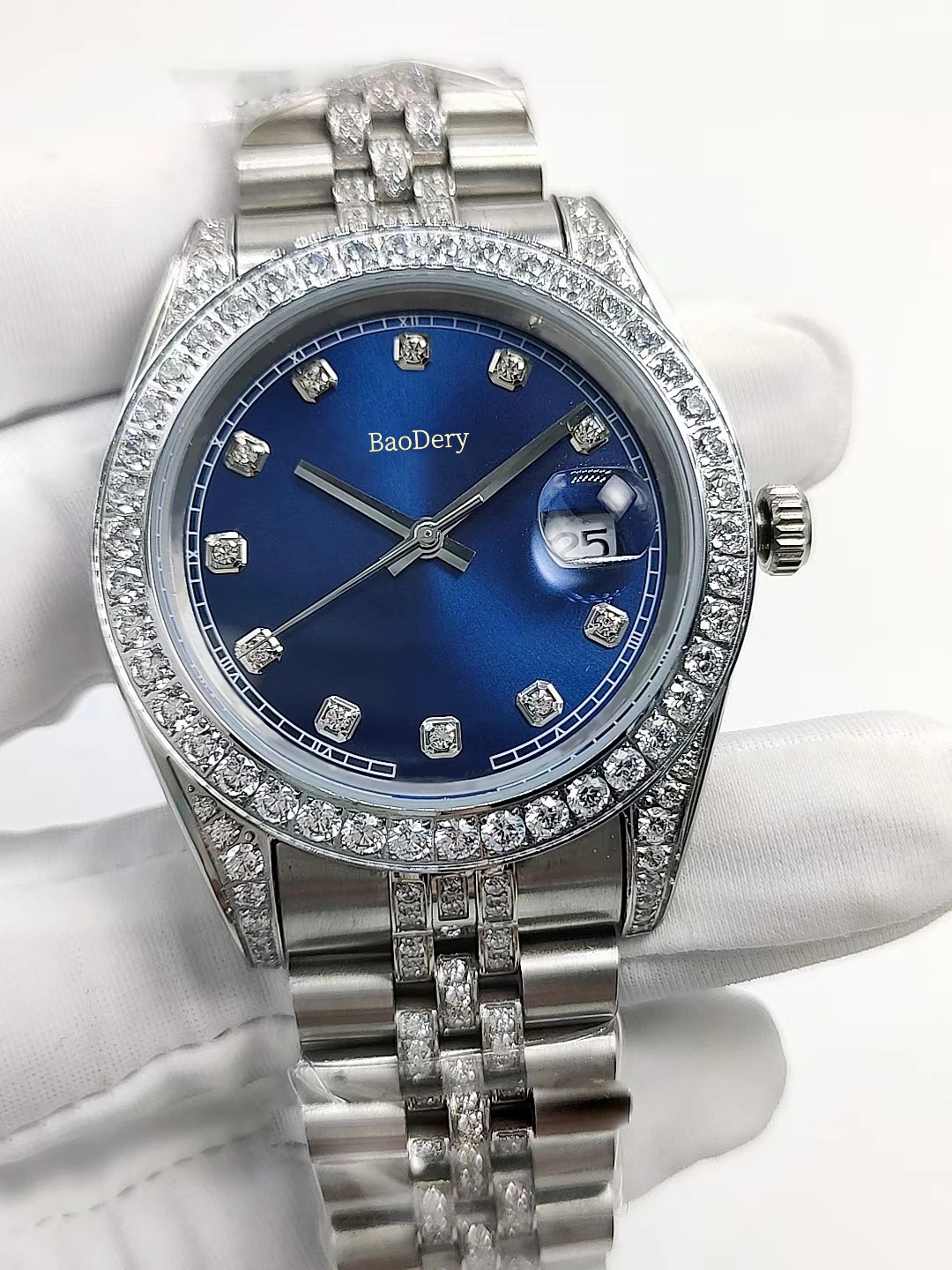 

41mClassic Men's Automatic Watch Highlighting Diamond Bezel & Case - Mechanical Movement, 904 Steel, & Calendar Window for