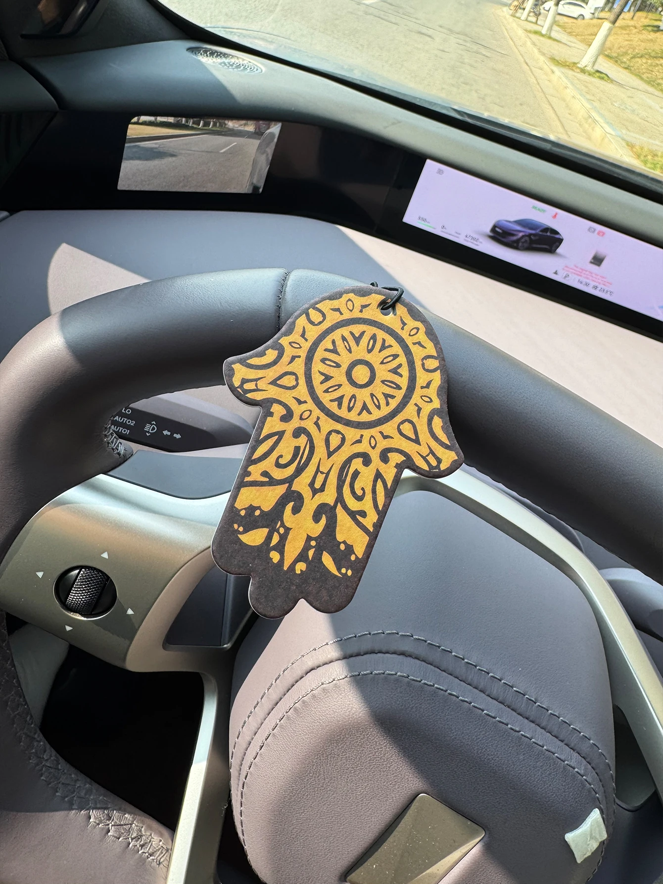 Hamsa Hand, Hand of the Virgin Mary, Five-Star Neutral Car Perfume and Non-Toxic Air Freshener |   Natural Essential Oils and Aromatherapy Scent Tablets (Noroili/Grapefruit/Cedar) |   Hanging Type and Dual-Purpose with Vent Clip |   Long-Lasting Fragrance for 60-90 Days |   Deodorize and Purify the Air |   Suitable for Use in Cars, Homes, Wardrobes, and Bathrooms. |   Same Fragrance as the One Sold in the Store view 3